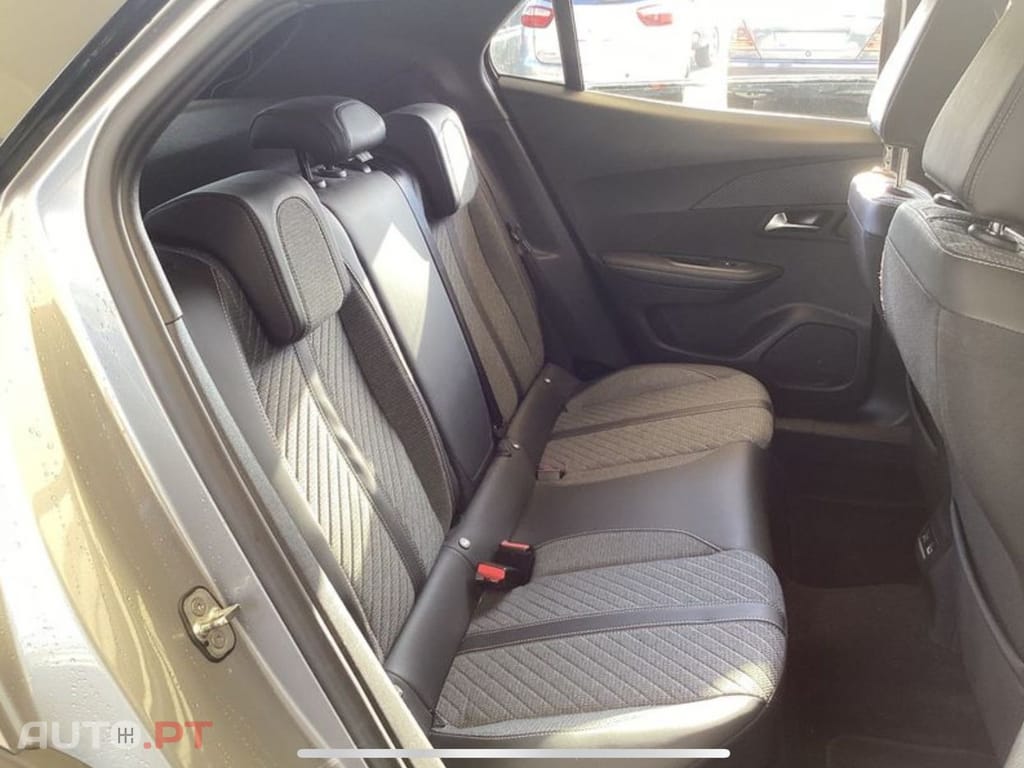 Peugeot 2008 1.2 PureTech Allure