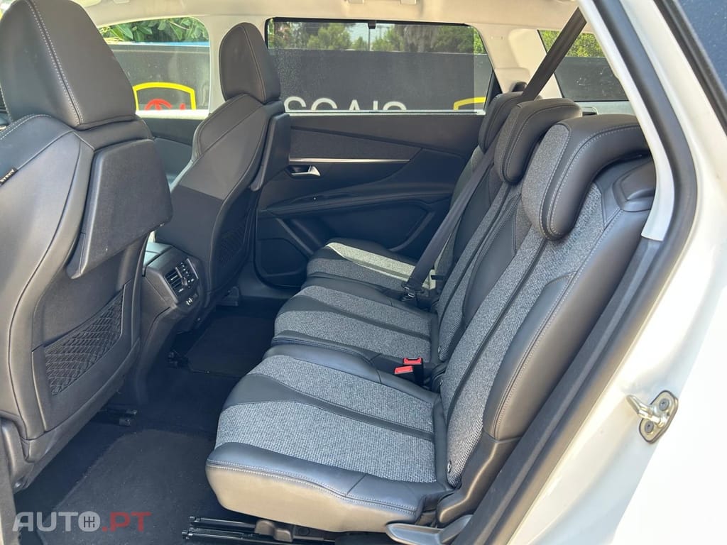 Peugeot 5008 1.5 BlueHDi Allure EAT8