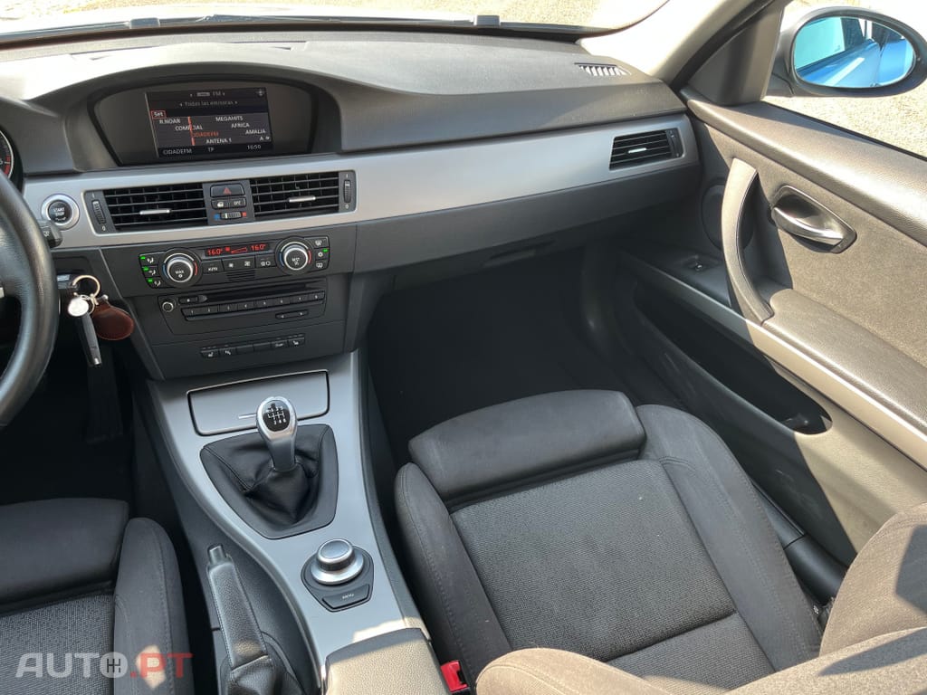 BMW 318 d Touring Navigation Sport