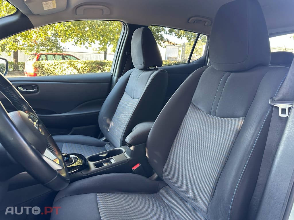 Nissan Leaf Tekna ProPilot Park