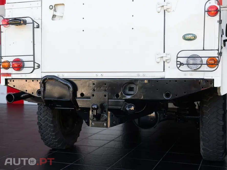 Land Rover Defender 90 SW 2.5 Td5 E