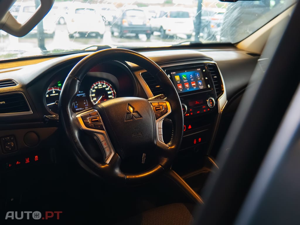 Mitsubishi L200 2.3 DI-D Strakar CD Intense 4WD