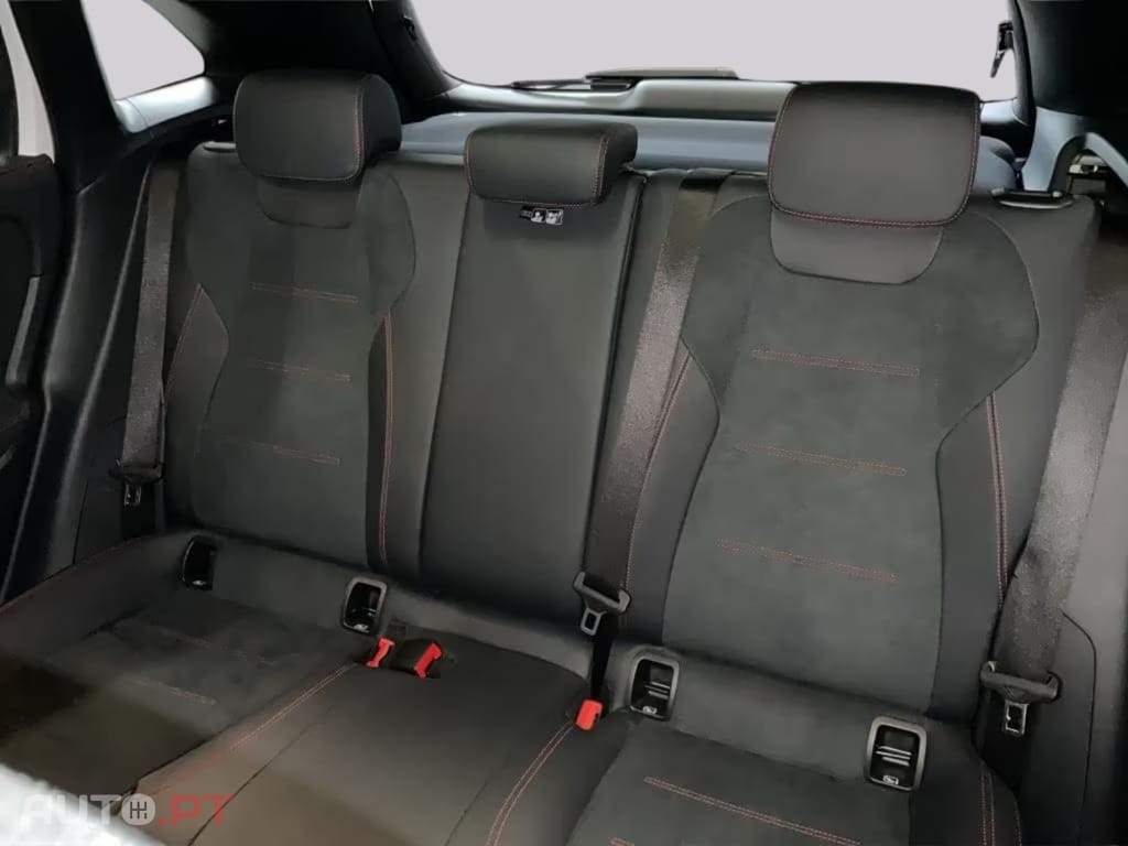 Mercedes-Benz GLA 250 I.V.A DEDUTIVEL e AMG Pack NIGHT