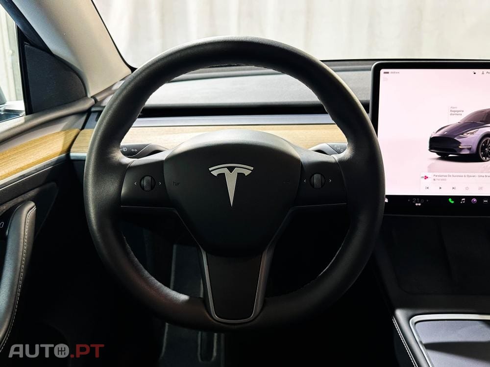 Tesla Model Y Long Range Dual Motor AWD