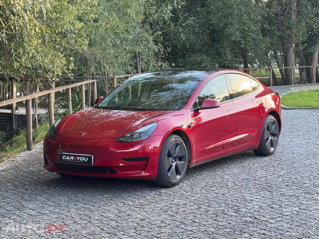 Tesla Model 3 Standard Range Plus RWD