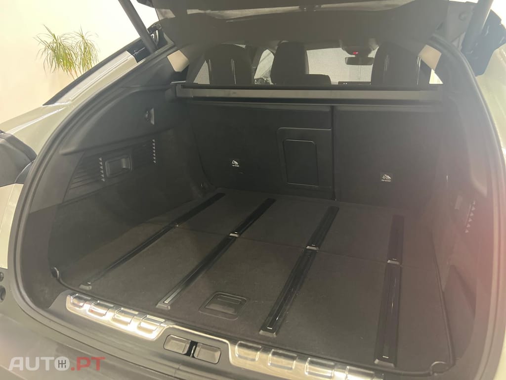 Citroen C5 X 1.6 Hybrid Shine Pack e-EAT8