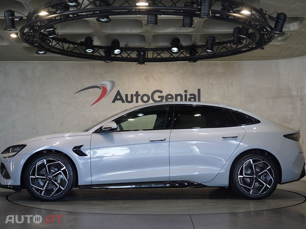 BYD Seal 82.5 kWh Design