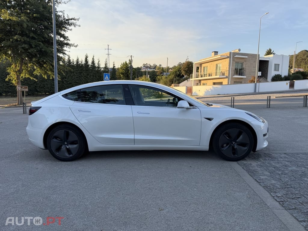 Tesla Model 3 Standard Range Plus RWD