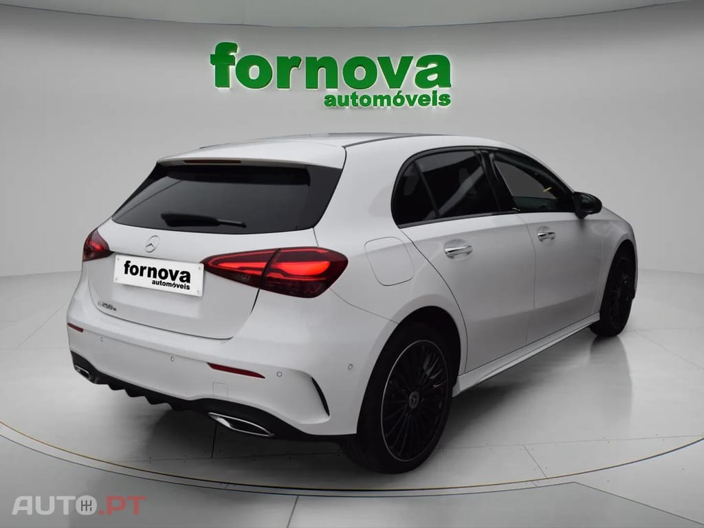 Mercedes-Benz A 250 e AMG Line