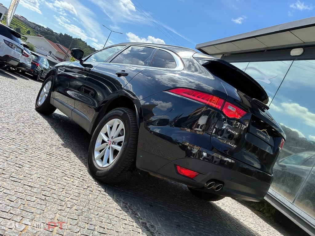 Jaguar F-Pace 2.0 i4D Pure