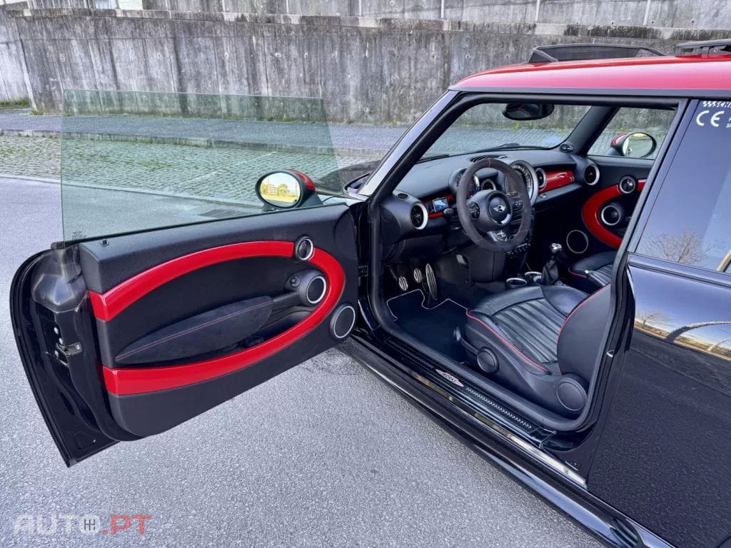 MINI John Cooper Works .
