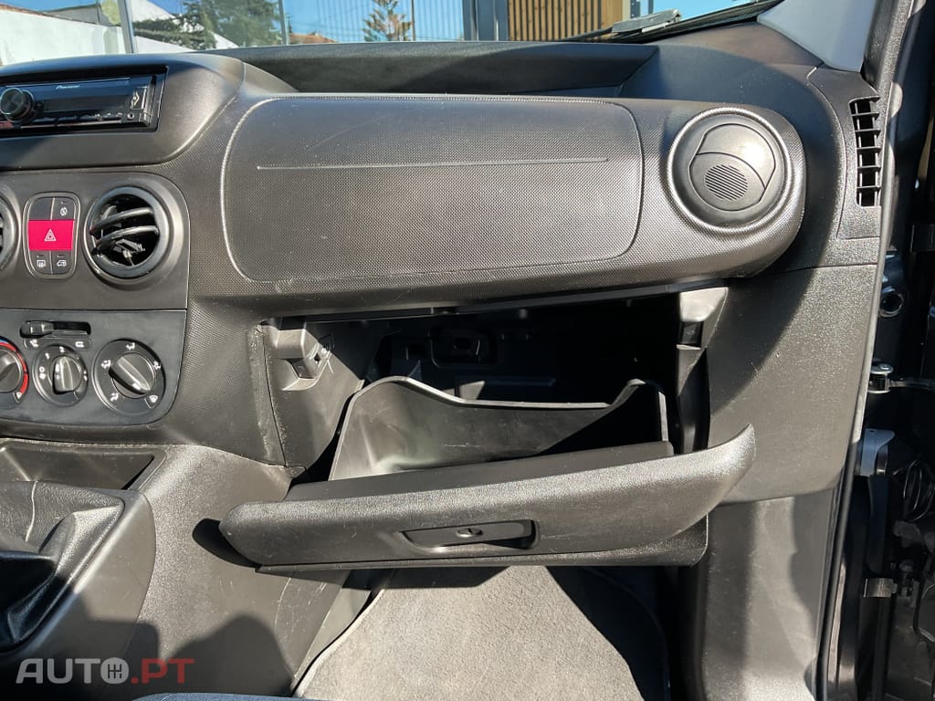 Fiat Fiorino 1.3 M-jet Adventure com 1GD