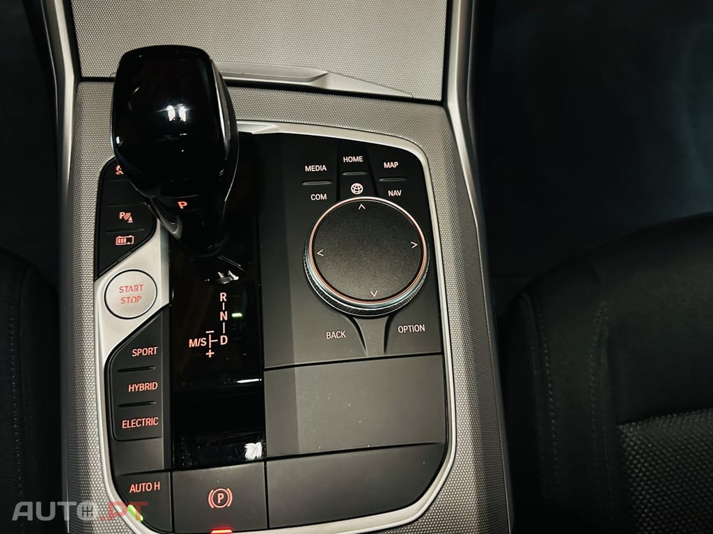 BMW 320 e Touring Corporate Edition Auto
