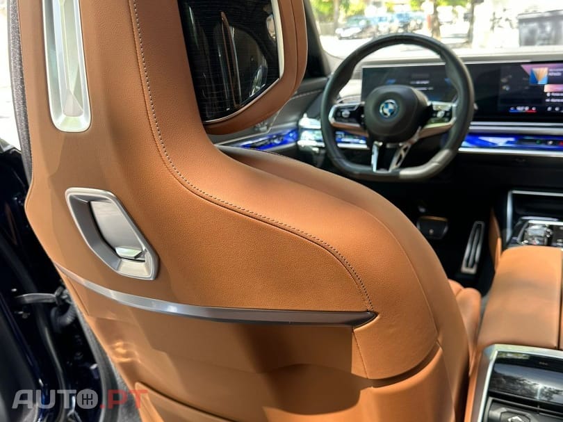 BMW i7 xDrive60 Pack Desportivo M Pro