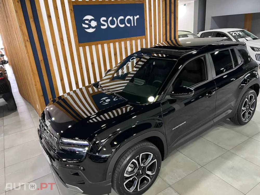 Jeep Avenger 1.2 e-Hybrid Summit DCT
