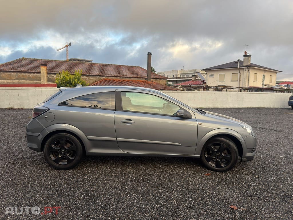 Opel Astra GTC 1.3 CDTi