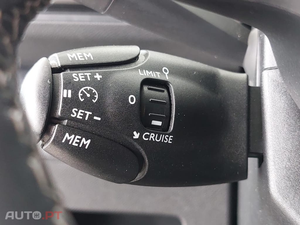 Peugeot 3008 1.5 BlueHDi Allure