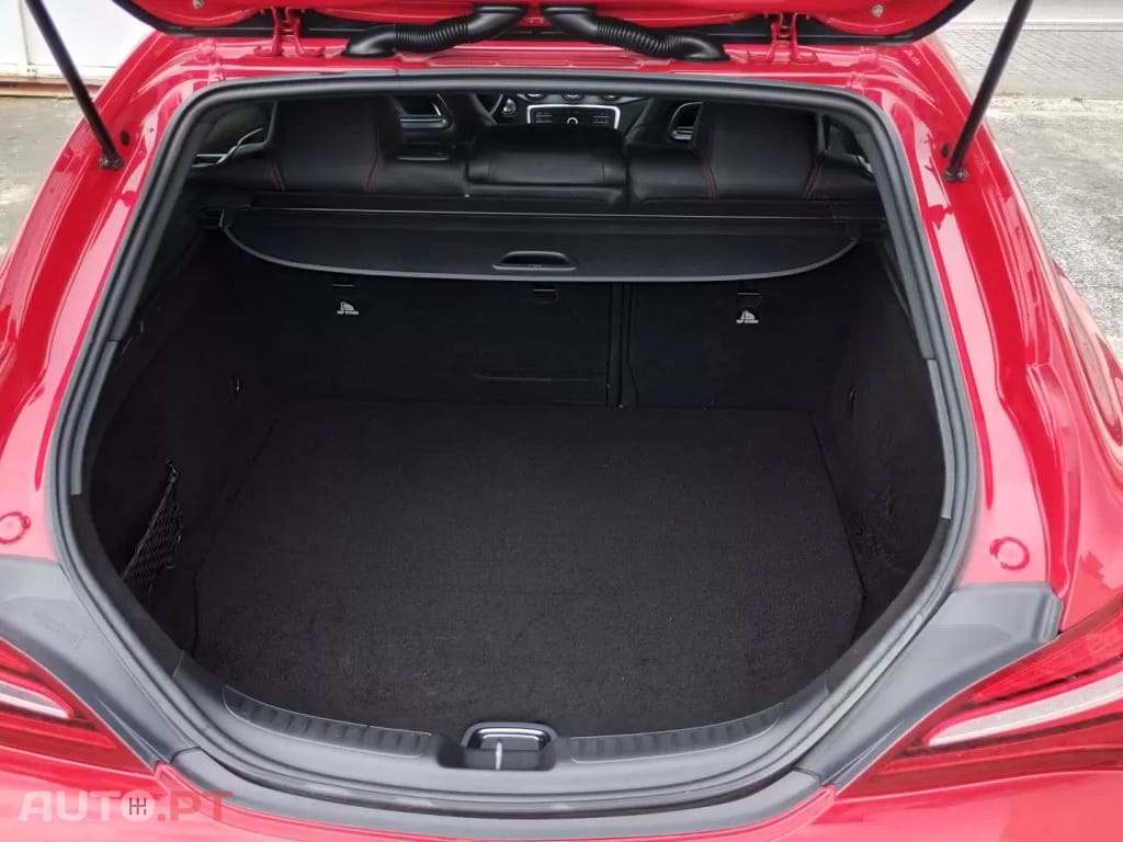 Mercedes-Benz CLA 200 d Shooting Brake AMG Line
