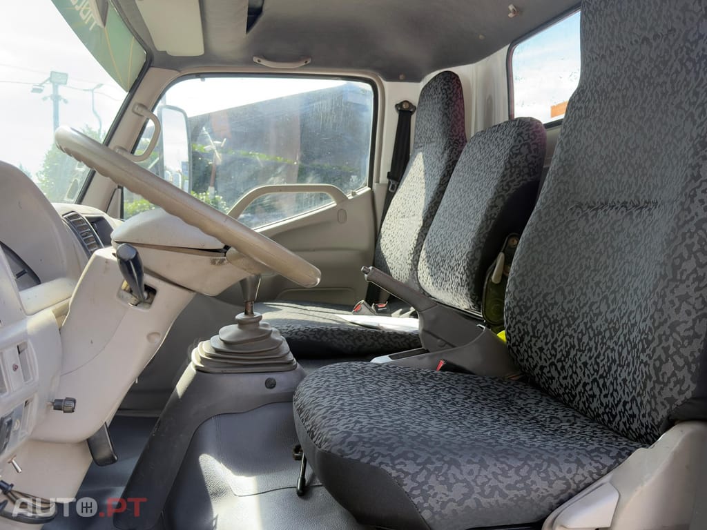 Toyota Dyna 7.5 T  GRUA + BASCULA