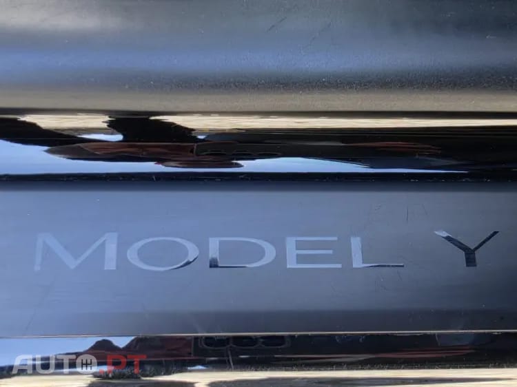 Tesla Model Y Long Range Tração Traseira Premium