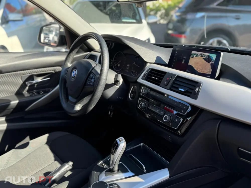 BMW 320 d xDrive Auto