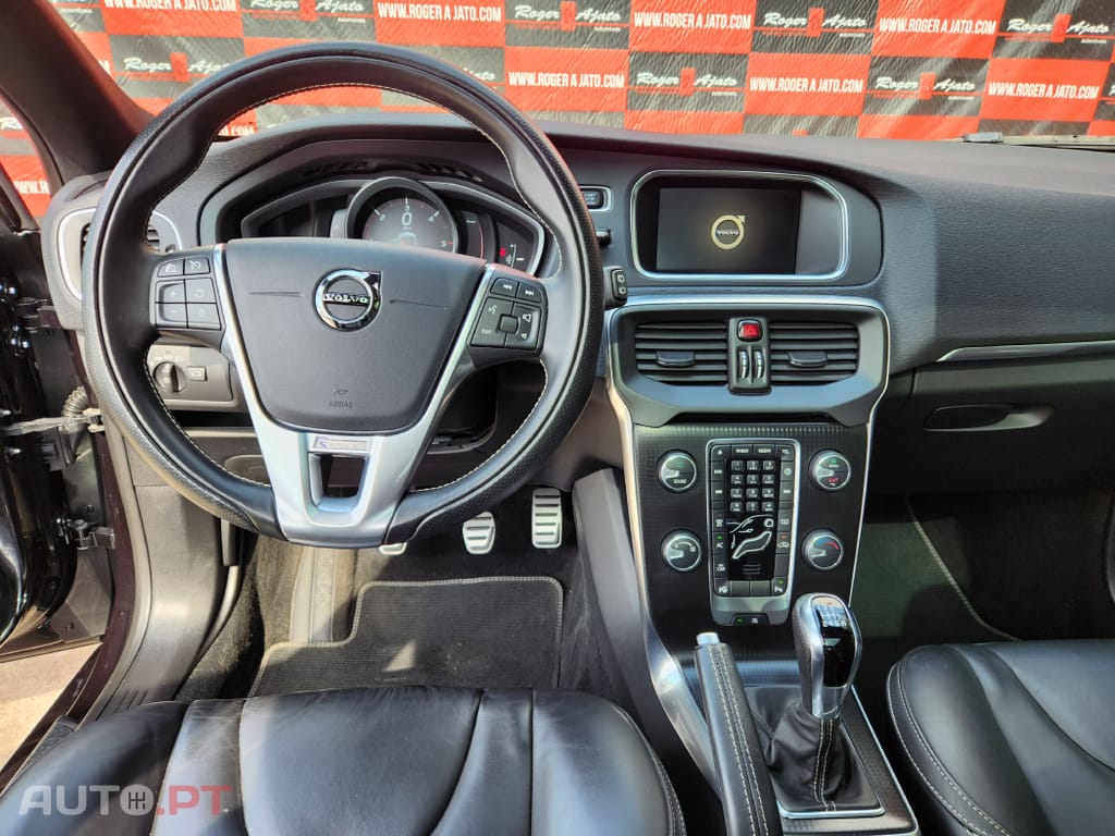Volvo V40 2.0 D3 R-Design