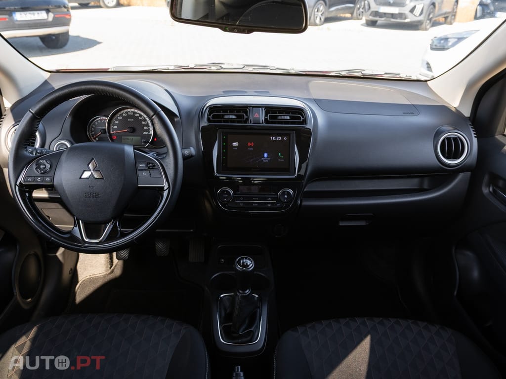 Mitsubishi Space Star 1.2 Intense Connect Edition