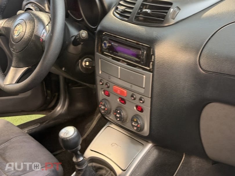 Alfa Romeo GT JTD