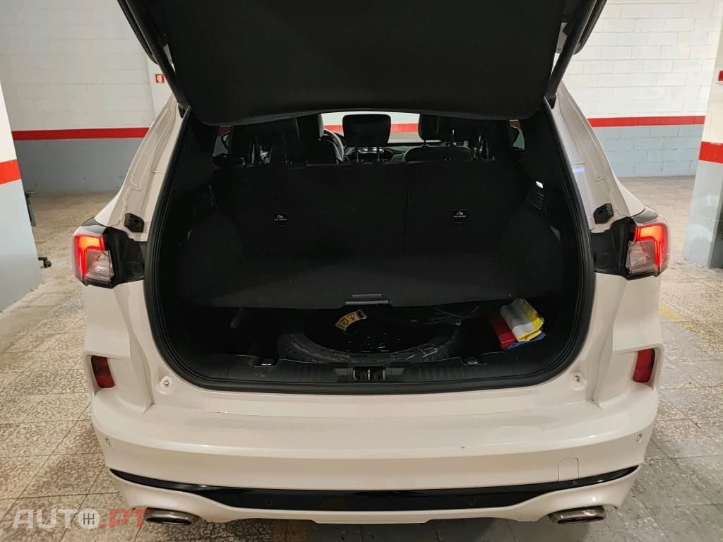 Ford Kuga 2.5 PHEV ST-Line X