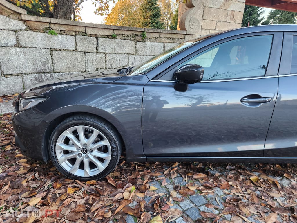 Mazda 3 1.5 Sky-D Excellence Navi