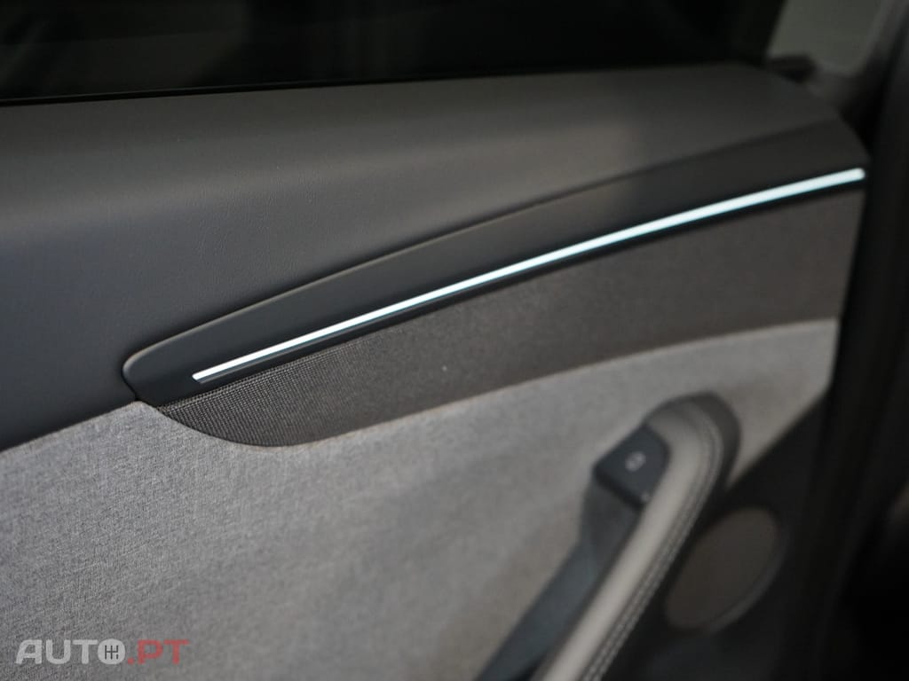 Tesla Model Y Long Range Tração Traseira
