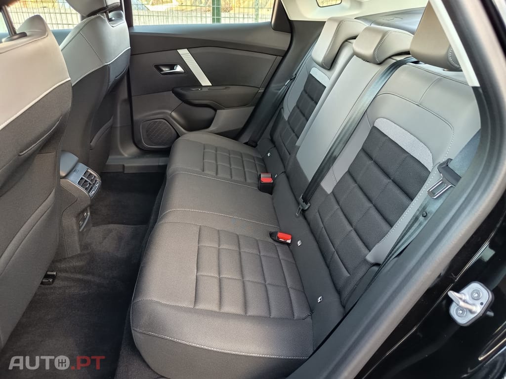Citroen e-C4 X 54 kWh Autonomia Alargada Plus