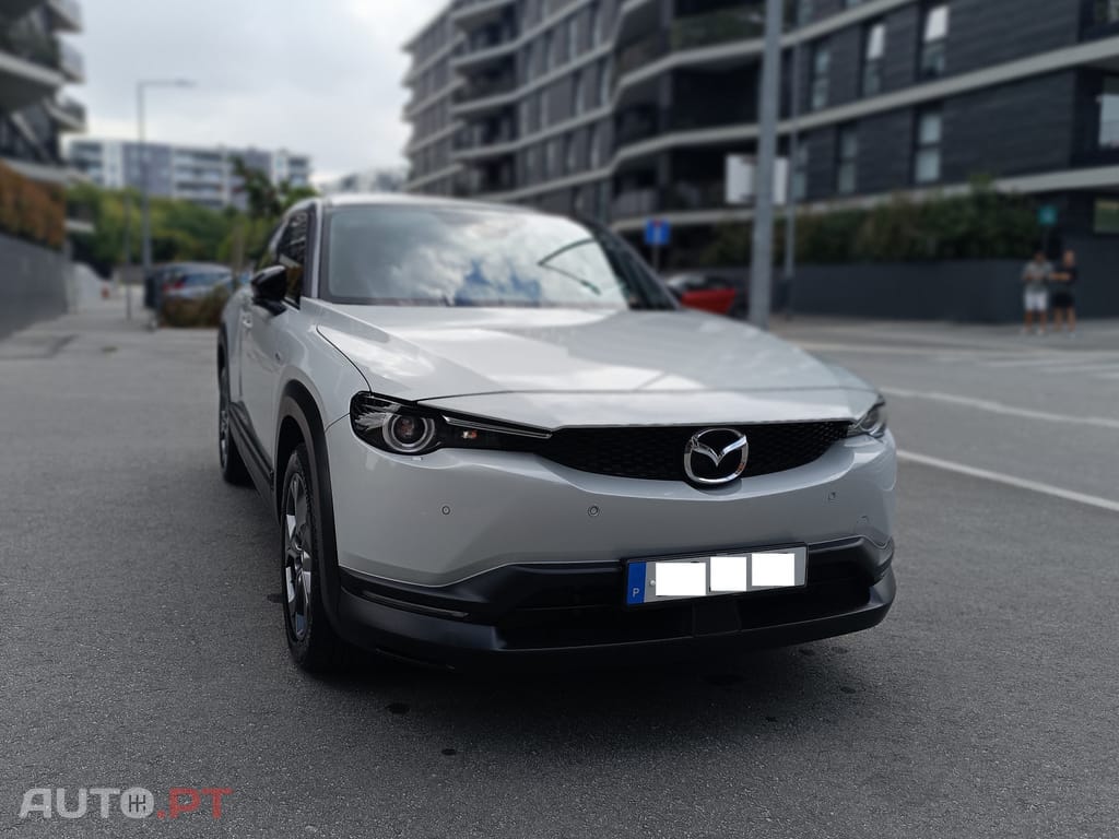 Mazda CX-30 e-SKYACTIV Makoto Urban Expression