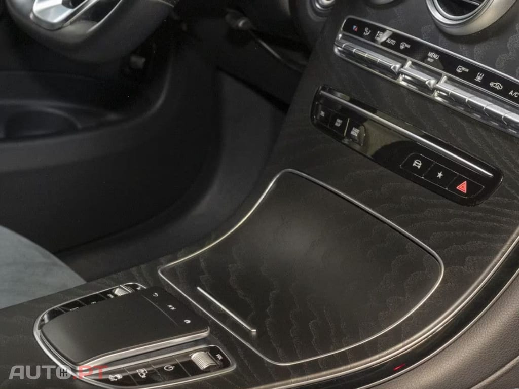 Mercedes-Benz GLC 300 I.V.A DEDUTIVEL de 4M AMG