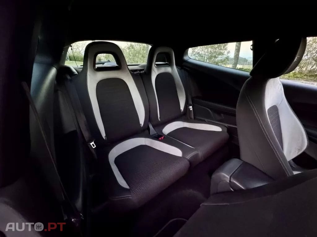 Volkswagen Scirocco 2.0 TDI R-Line