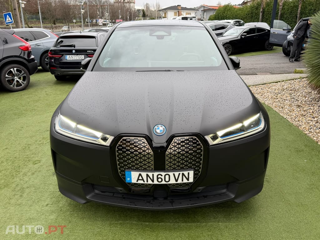 BMW iX xDrive 40