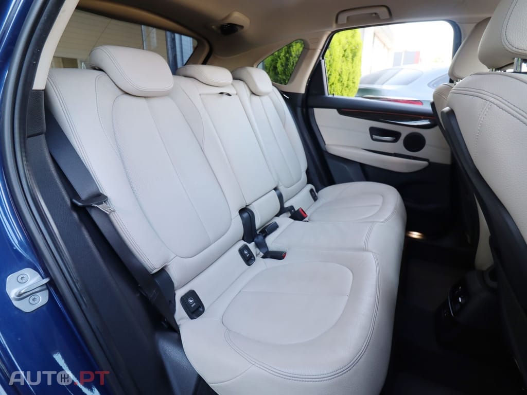 BMW 225 Line Luxury