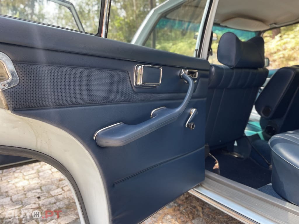 Mercedes-Benz 240 D 3.0