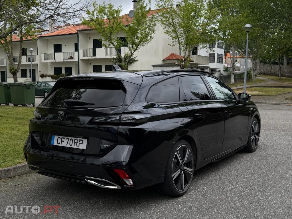 Peugeot 308 SW Peugeot 308 SW 1.6 Hybrid 225cv GT Pack e‑EAT8 • 2024 • 51.735 km • Garantia de fábrica até maio de 2027. REVISÃO OFICIAL FEITA. Viseu