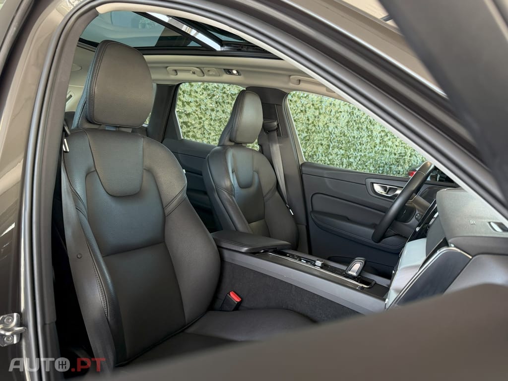 Volvo XC60 2.0 T6 PHEV R-Design AWD