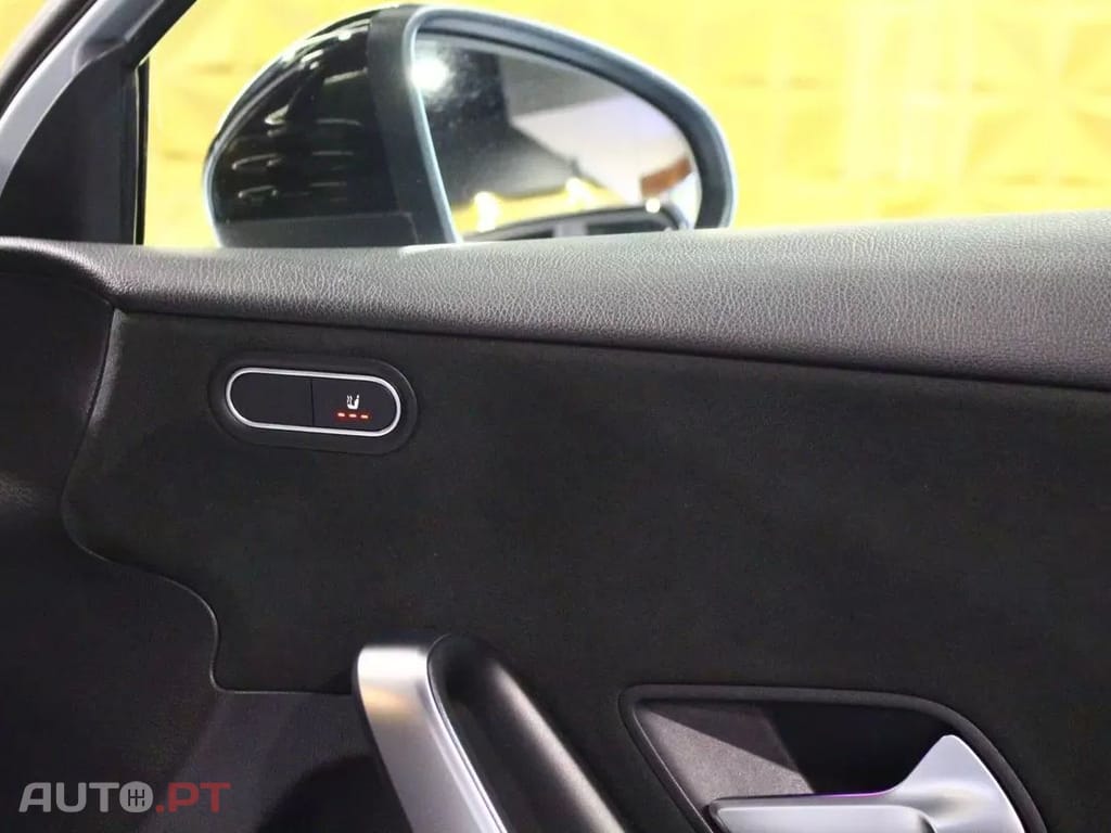 Mercedes-Benz A 250 e AMG Line