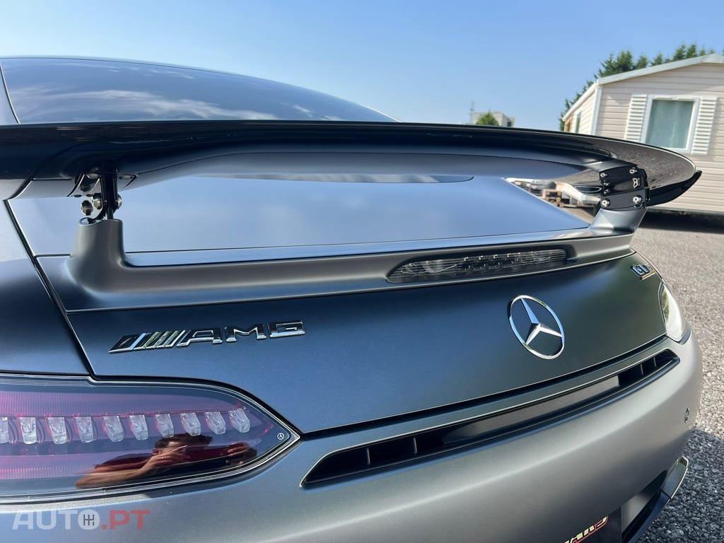 Mercedes-Benz AMG GT R