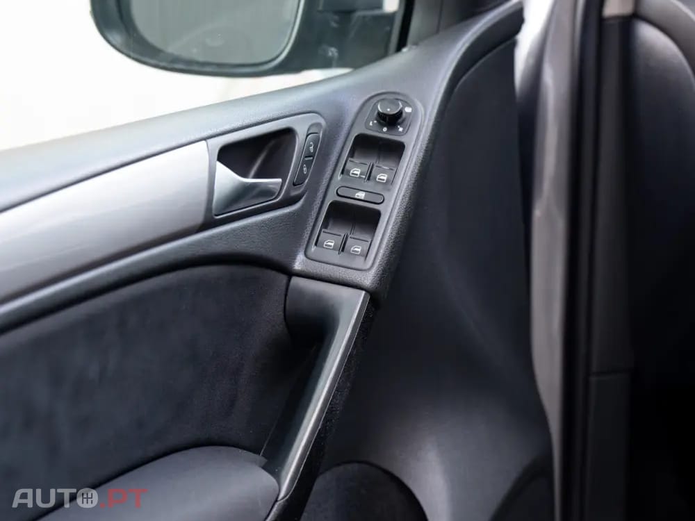Volkswagen Golf 2.0 TDi Confortline