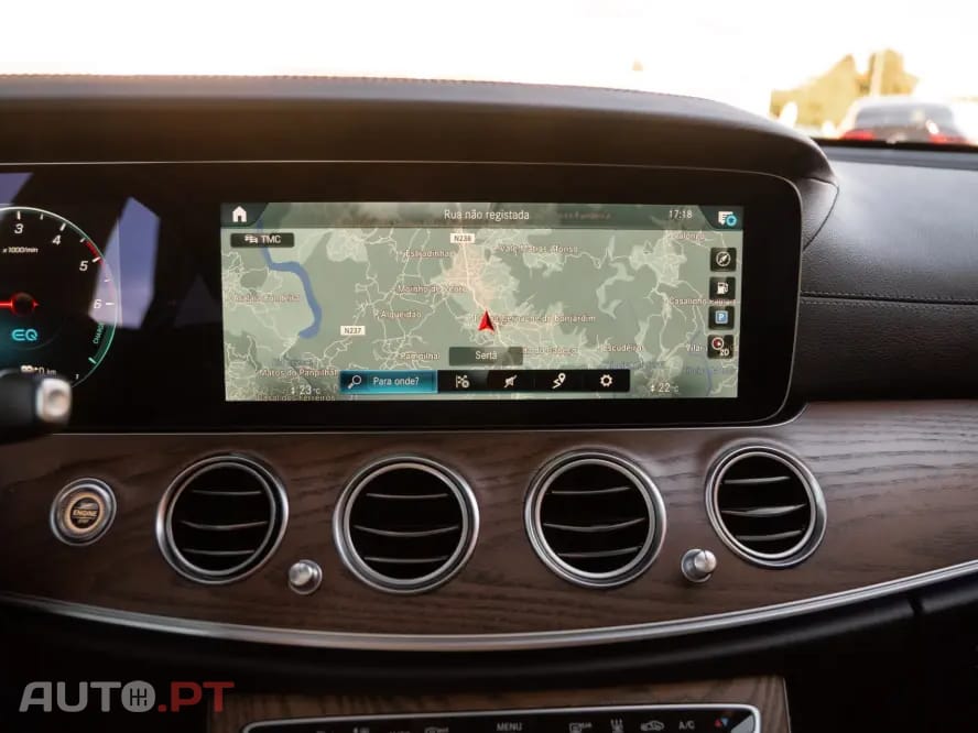 Mercedes-Benz E 300 de 9G-TRONIC AMG Line