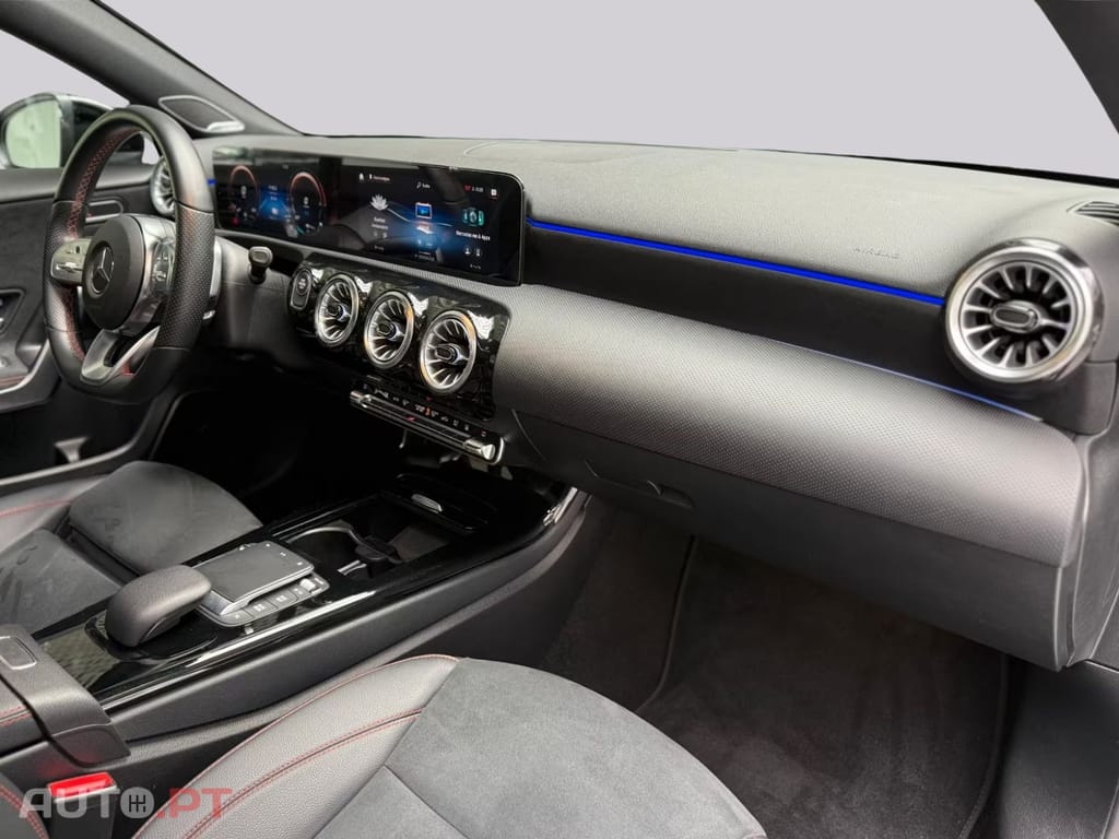 Mercedes-Benz A 250 I.V.A DEDUTIVEL e AMG