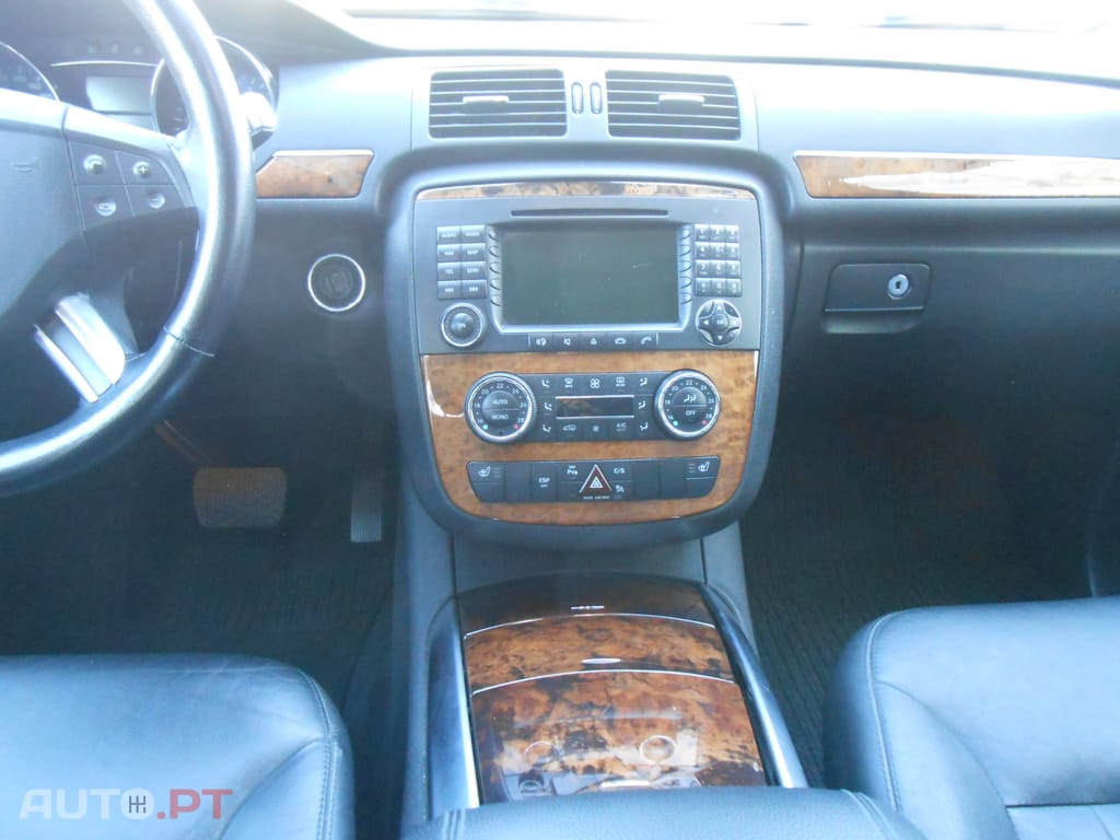 Mercedes-Benz R 320 4 MATIC