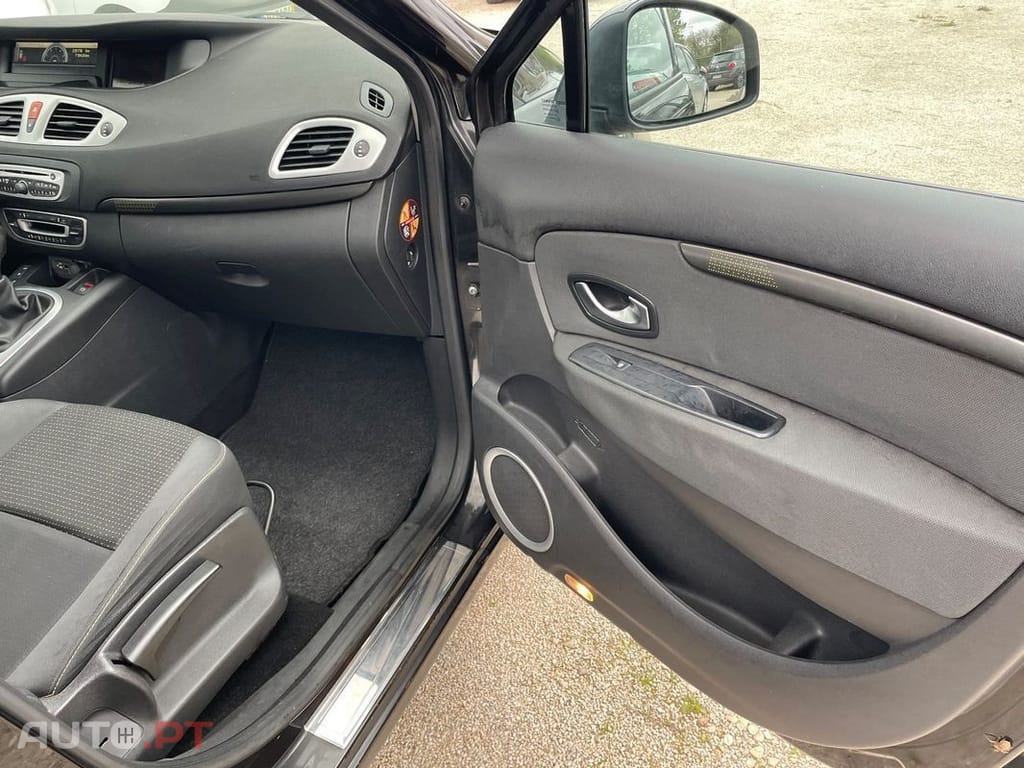 Renault Scénic 1.5 dCi Dynamique S EDC