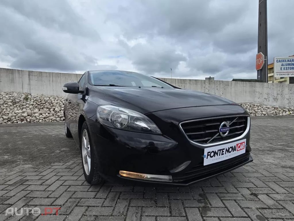 Volvo V40 2.0 D2 Kinetic Eco — fotografia 5