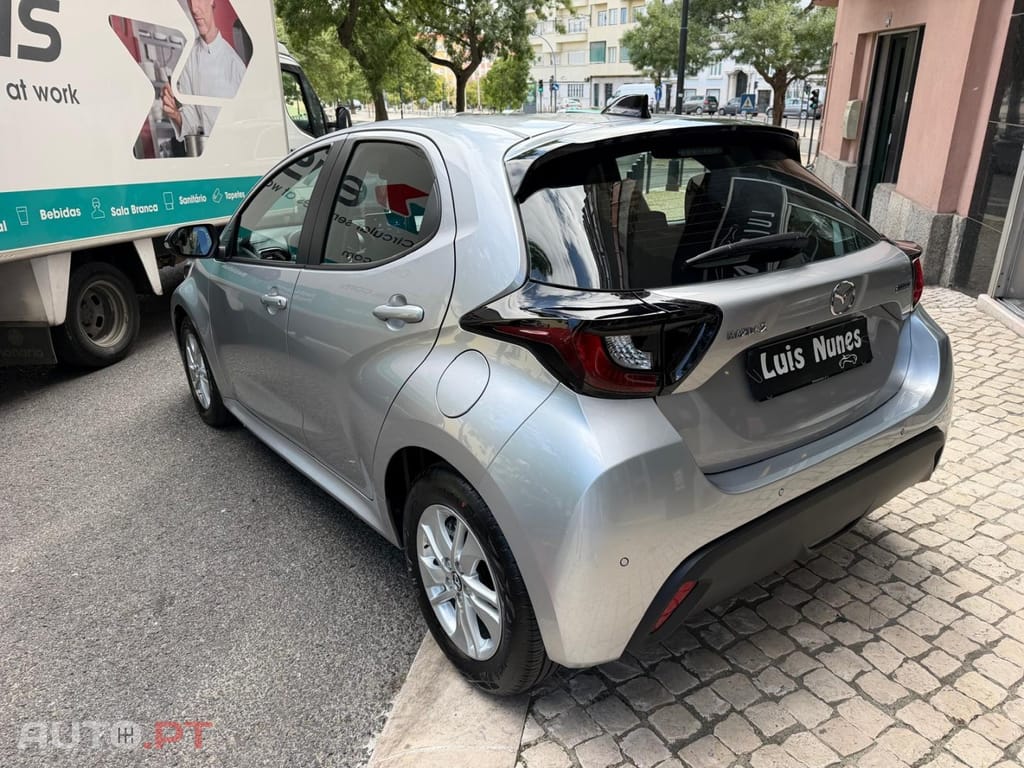Mazda 2 1.5 L Hybrid VVT-i Centre-Line