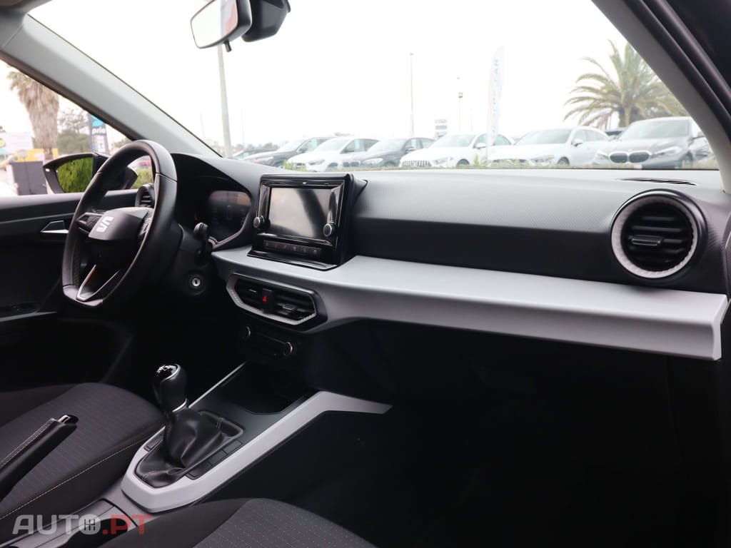 SEAT Arona 1.0 TSI Style — fotografia 9